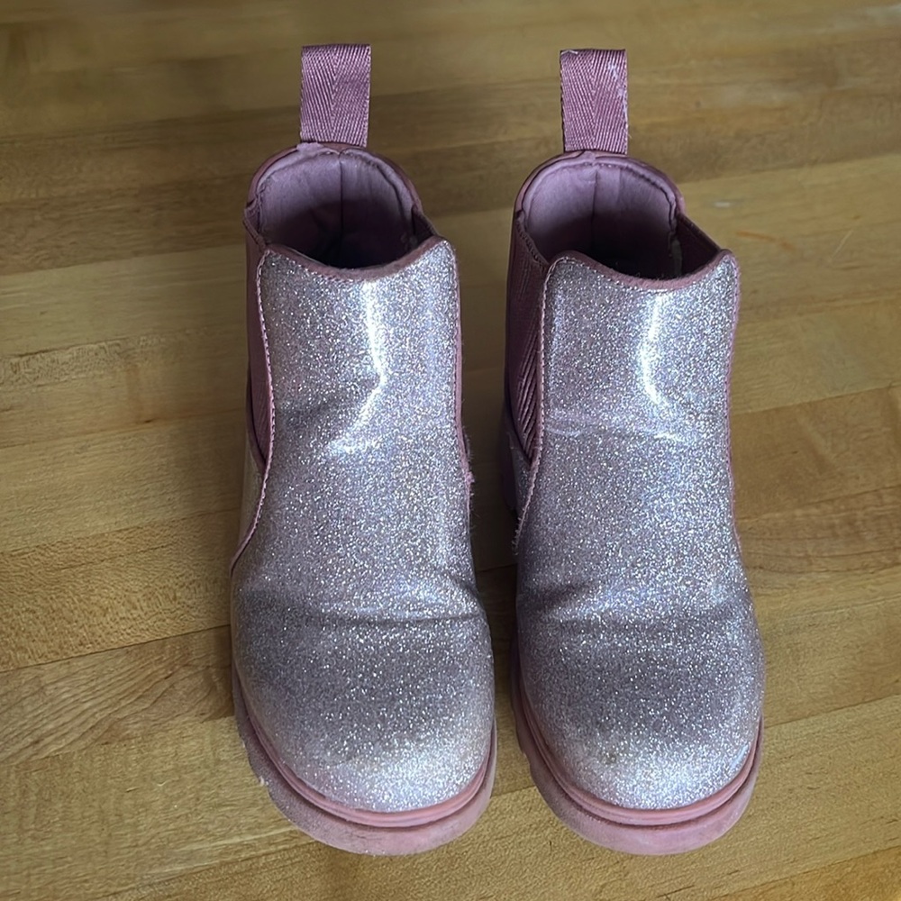 Girls native boots